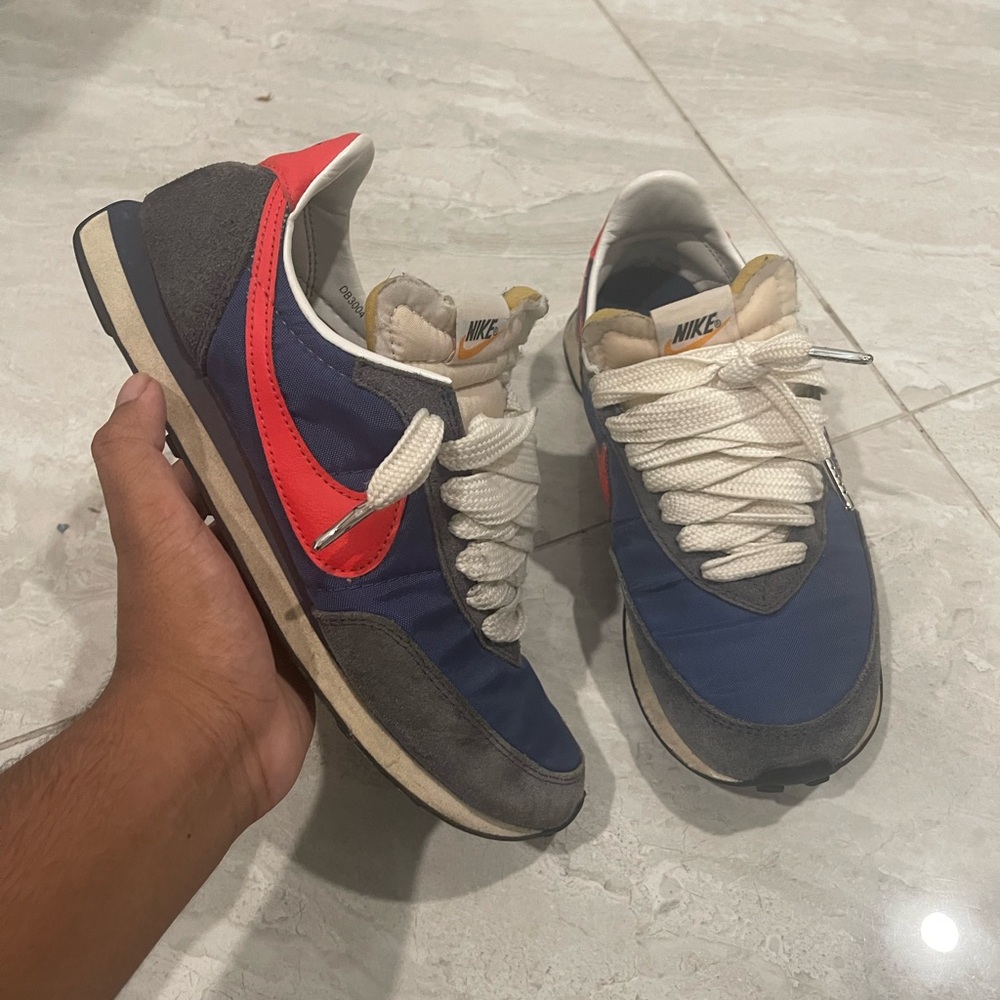 Nike Men's Blue and Red Retro Sneakers